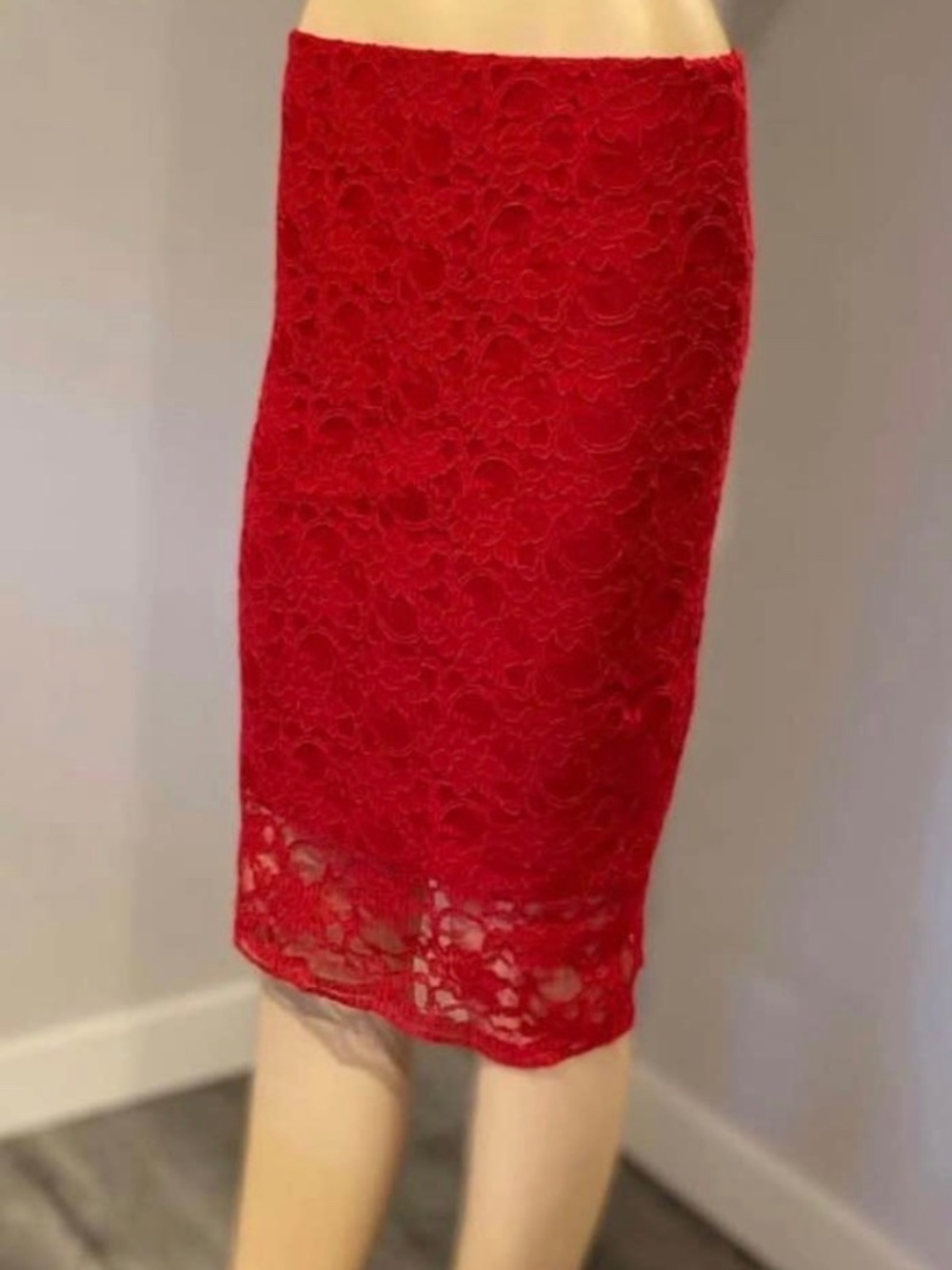 NWOT: Ricki's Bright Red Lace Overlay Knee-Length Pencil Skirt - Size XS